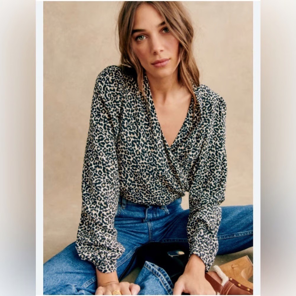 Sezane Abelia top in Leopard Print - size 38 / us 6